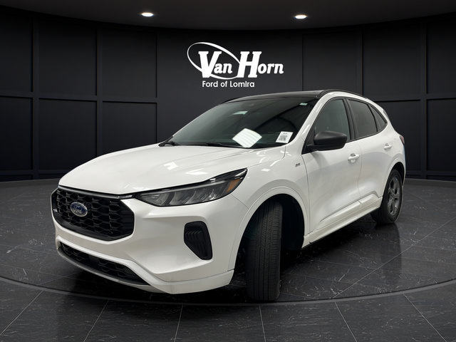 Used 2024 Ford Escape ST-Line w/ Tech Pack #1 AWD/4WD image 3
