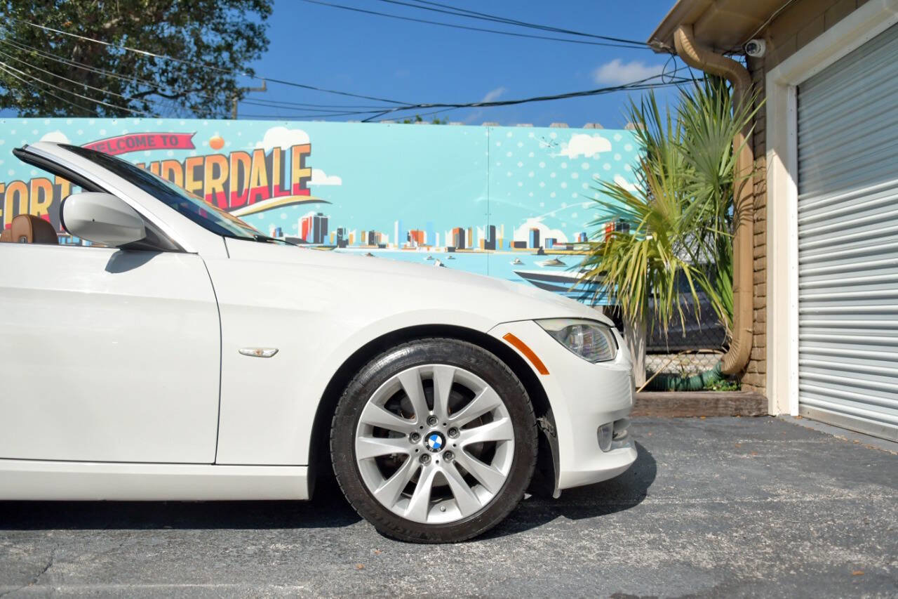 Used 2012 BMW 328i Convertible image 26