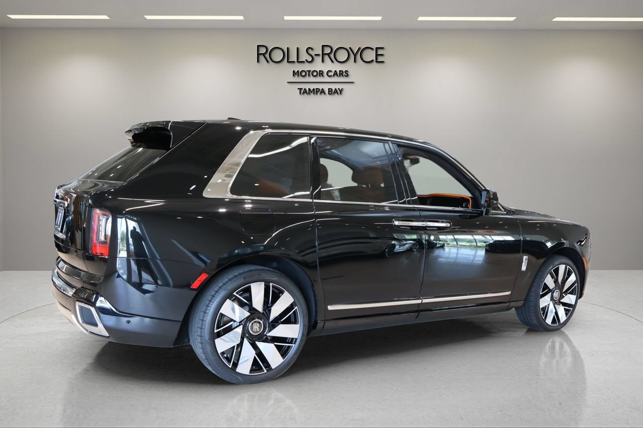 New 2026 Rolls-Royce Cullinan AWD/4WD image 5