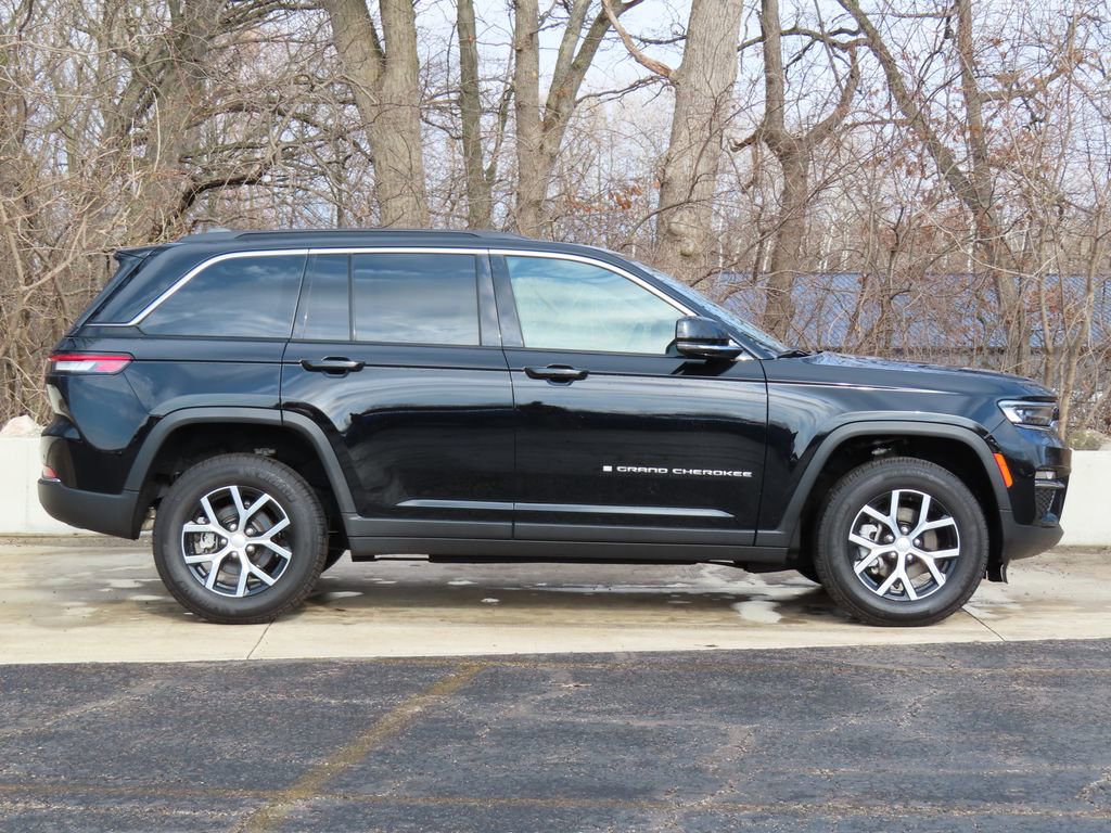 Certified 2025 Jeep Grand Cherokee Limited image 2