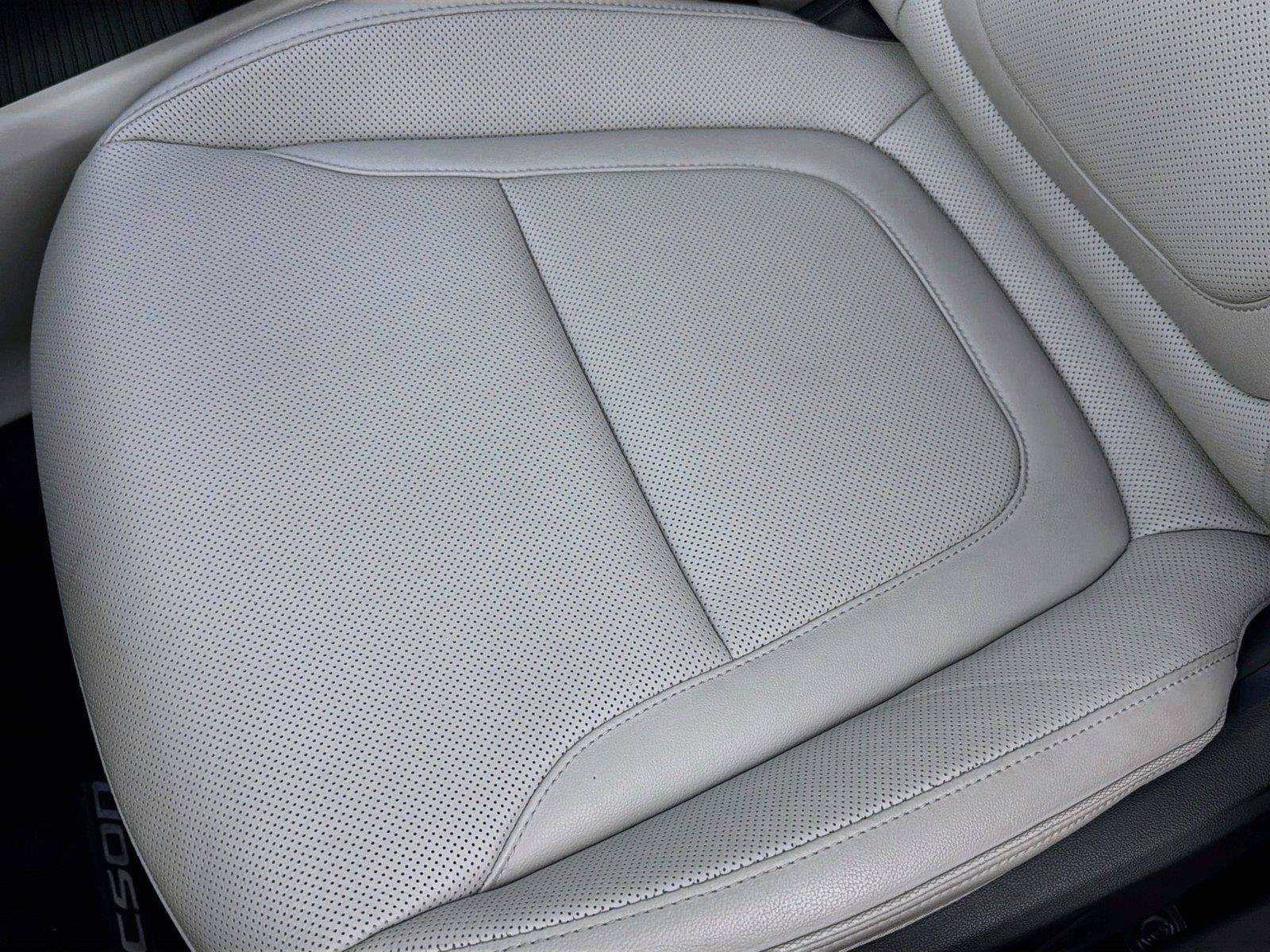 Used 2025 Hyundai Tucson Limited AWD/4WD image 15