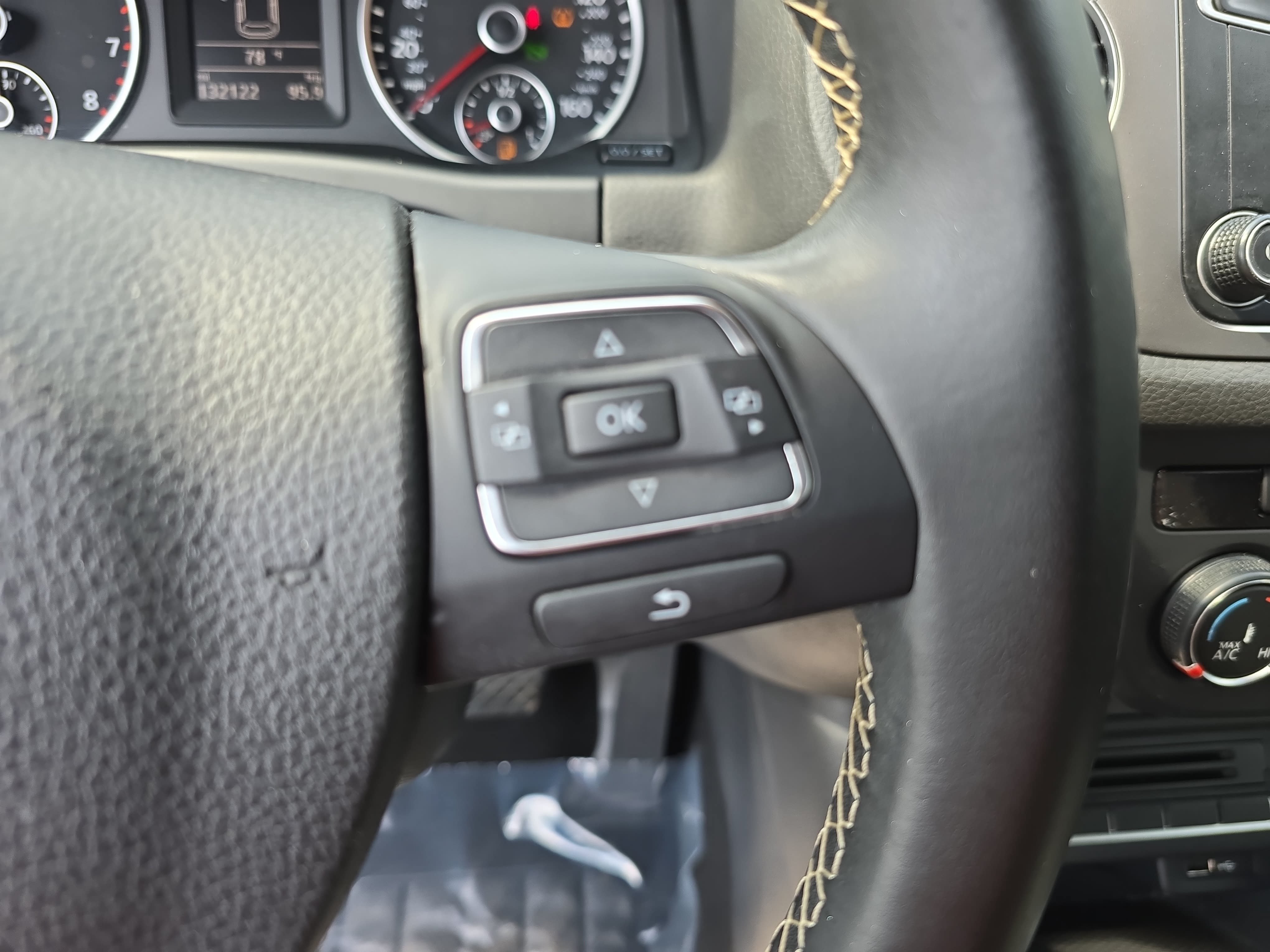 Used 2016 Volkswagen Tiguan S AWD/4WD image 17