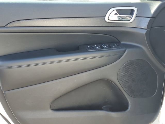 Used 2018 Jeep Grand Cherokee Laredo AWD/4WD image 21
