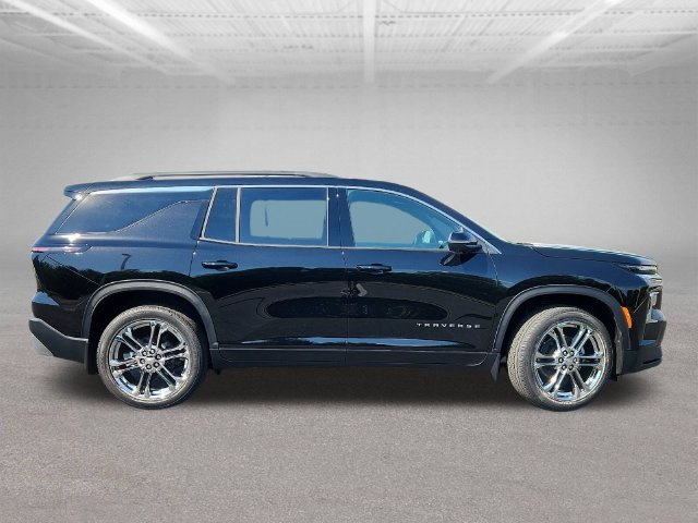 New 2027 Chevrolet Traverse LT w/ Driver Confidence Package FWD image 8