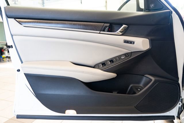 Used 2019 Honda Accord Touring image 23