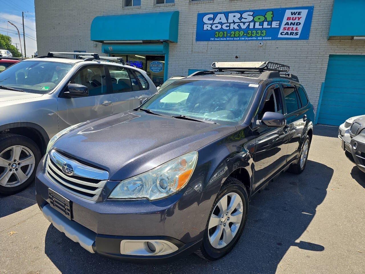 Used 2011 Subaru Outback 2.5i Limited AWD/4WD image 3