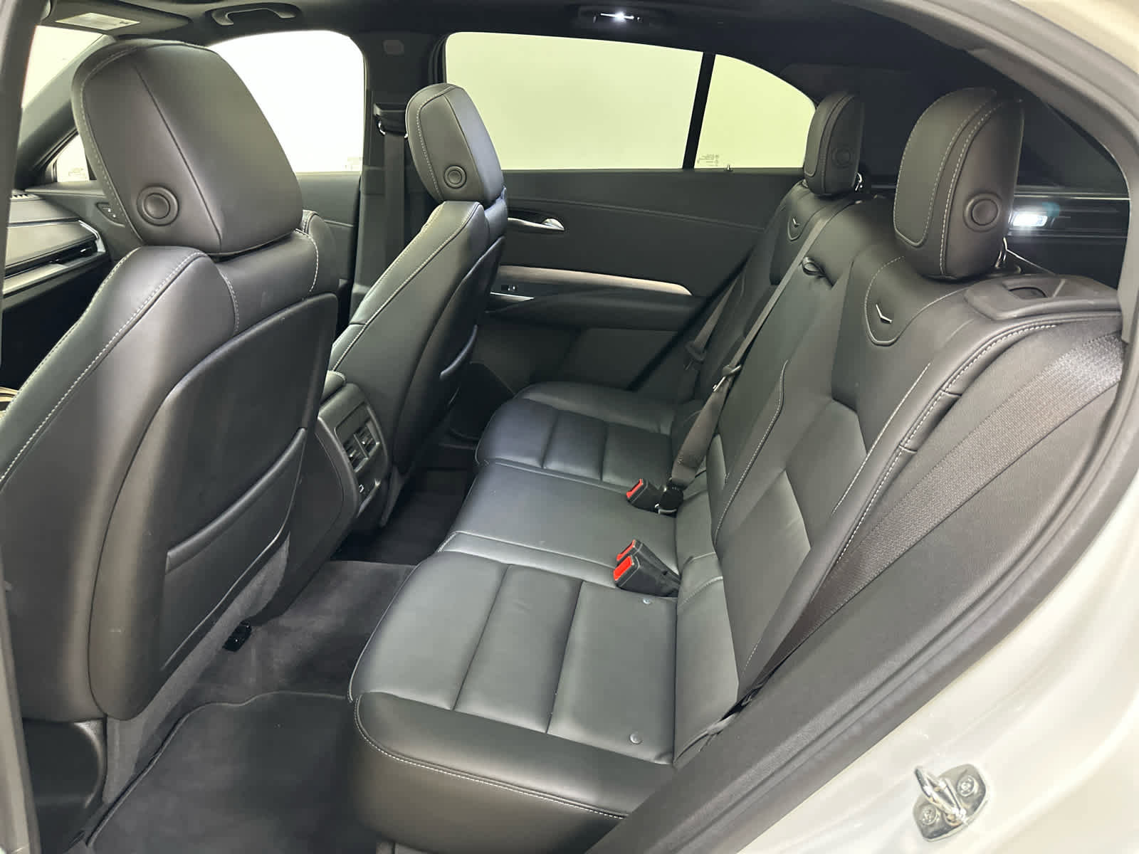 Used 2024 Cadillac XT4 Premium Luxury image 19