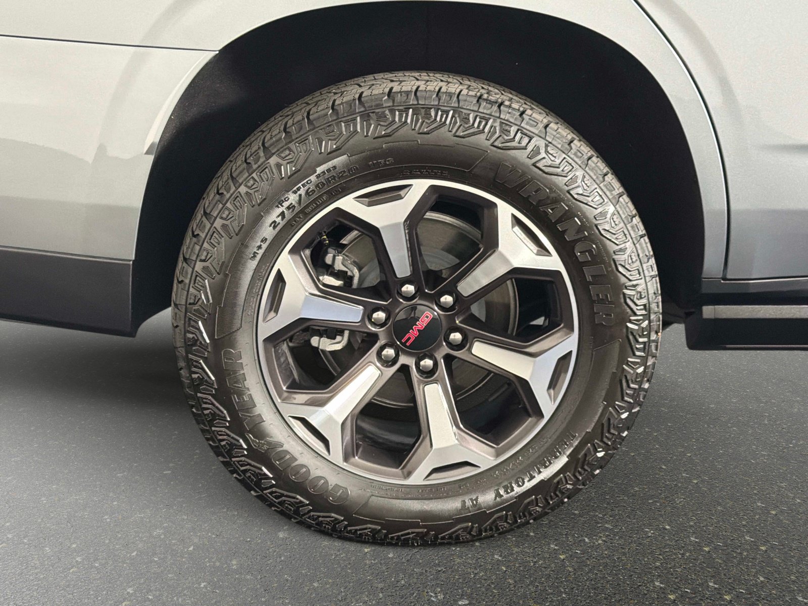 Used 2026 GMC Yukon AT4 Ultimate AWD/4WD image 17