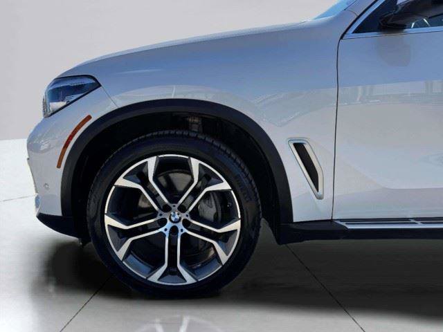 Used 2020 BMW X5 xDrive50i w/ Premium Package AWD/4WD image 63