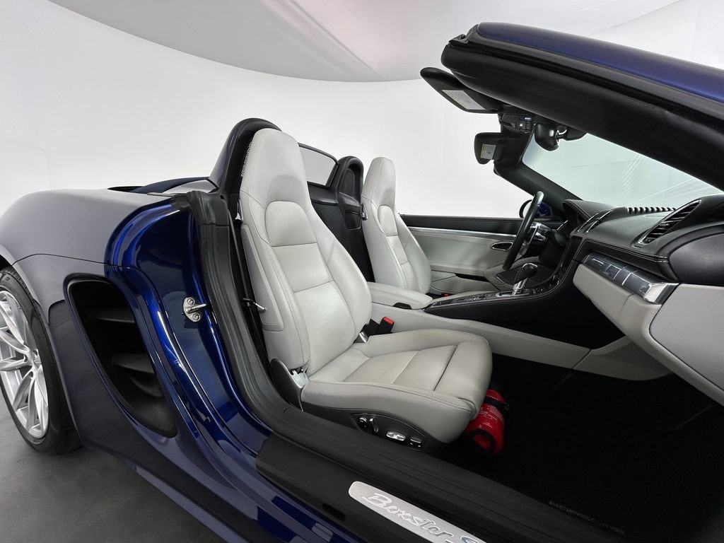 Used 2021 Porsche 718 Boxster S RWD image 23
