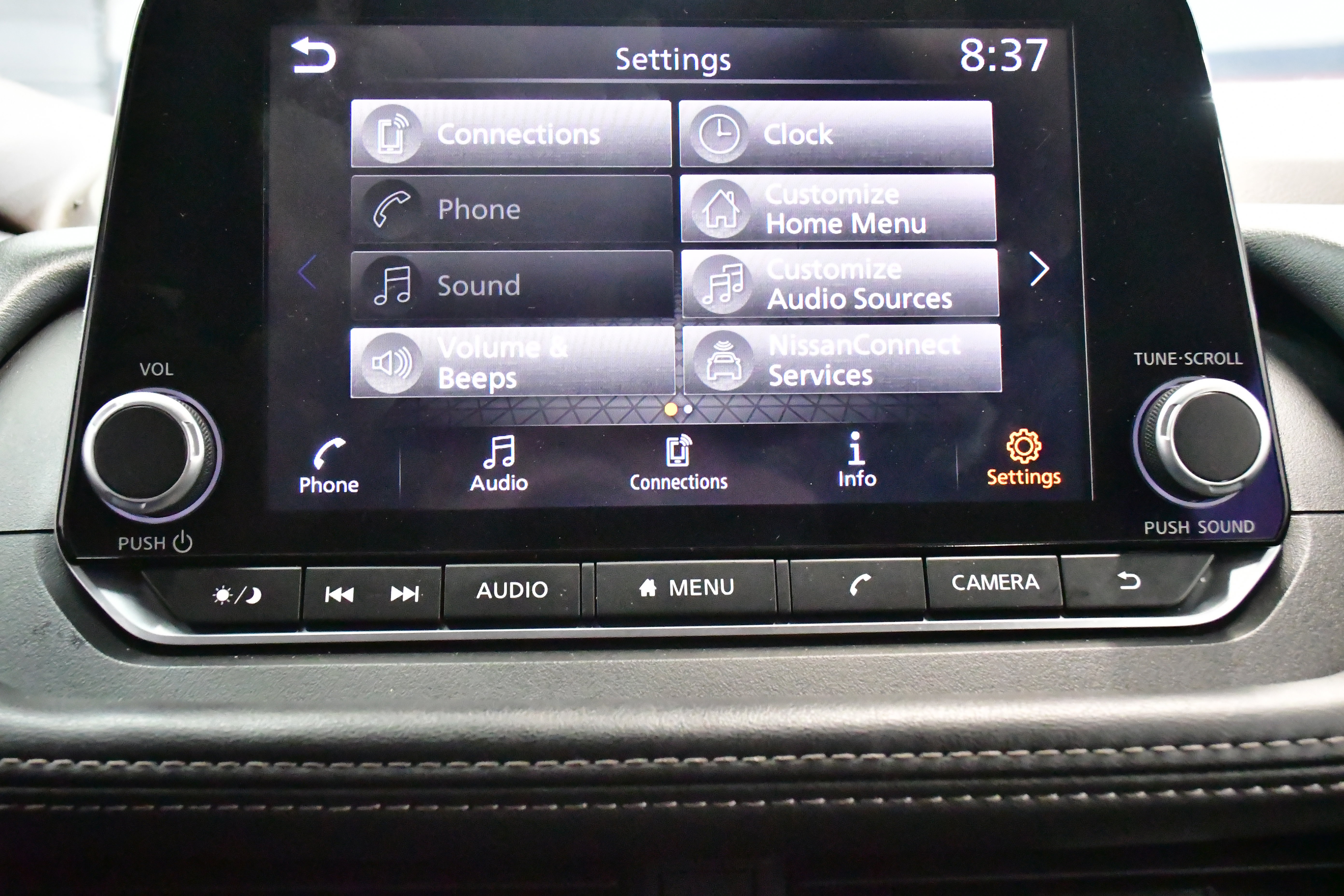 Used 2023 Nissan Rogue SV image 48