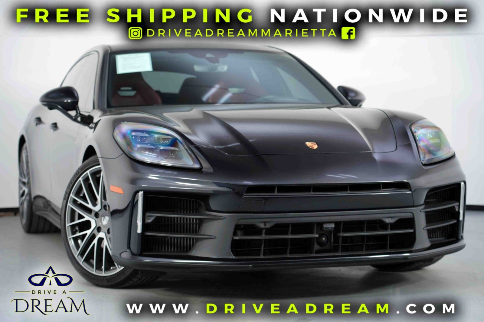 Used 2024 Porsche Panamera image 2