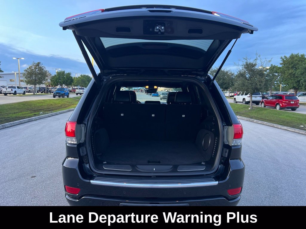 Used 2020 Jeep Grand Cherokee Overland AWD/4WD image 15