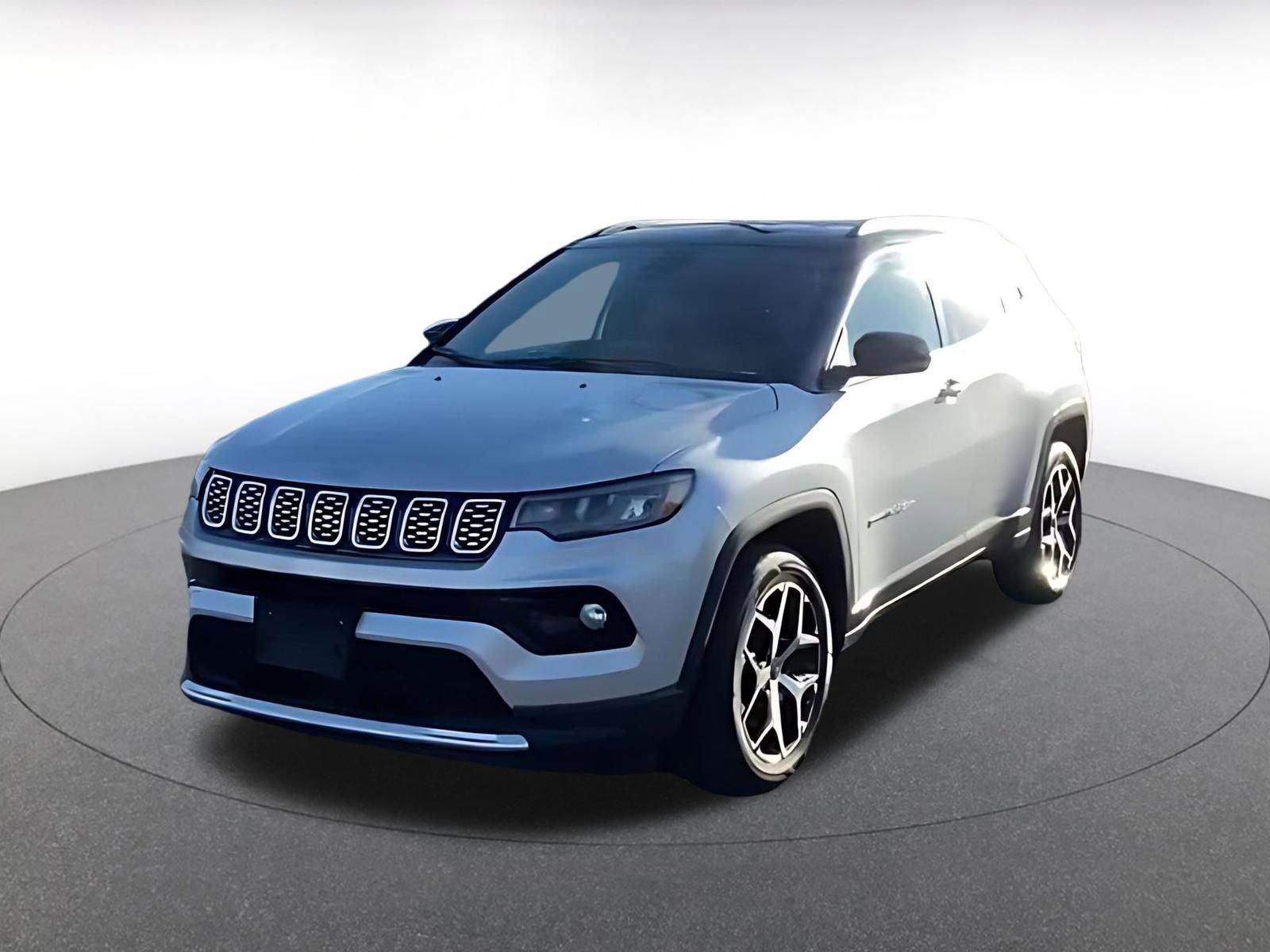 Used 2025 Jeep Compass Limited image 4