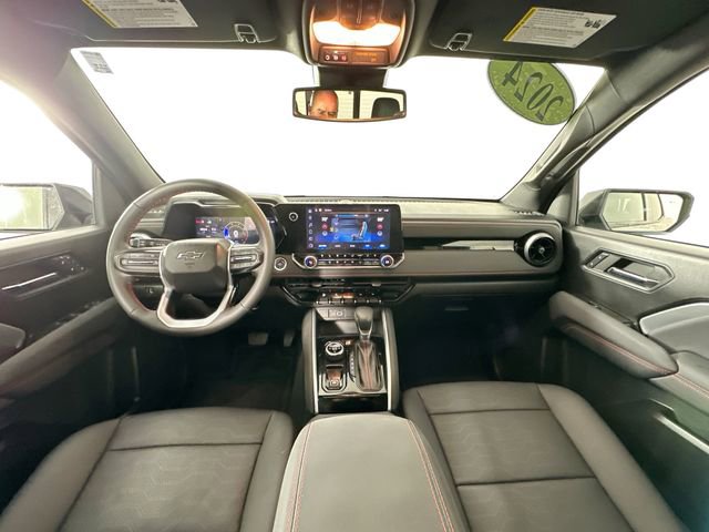 Used 2024 Chevrolet Colorado Z71 w/ Z71 Convenience Package 2 image 11