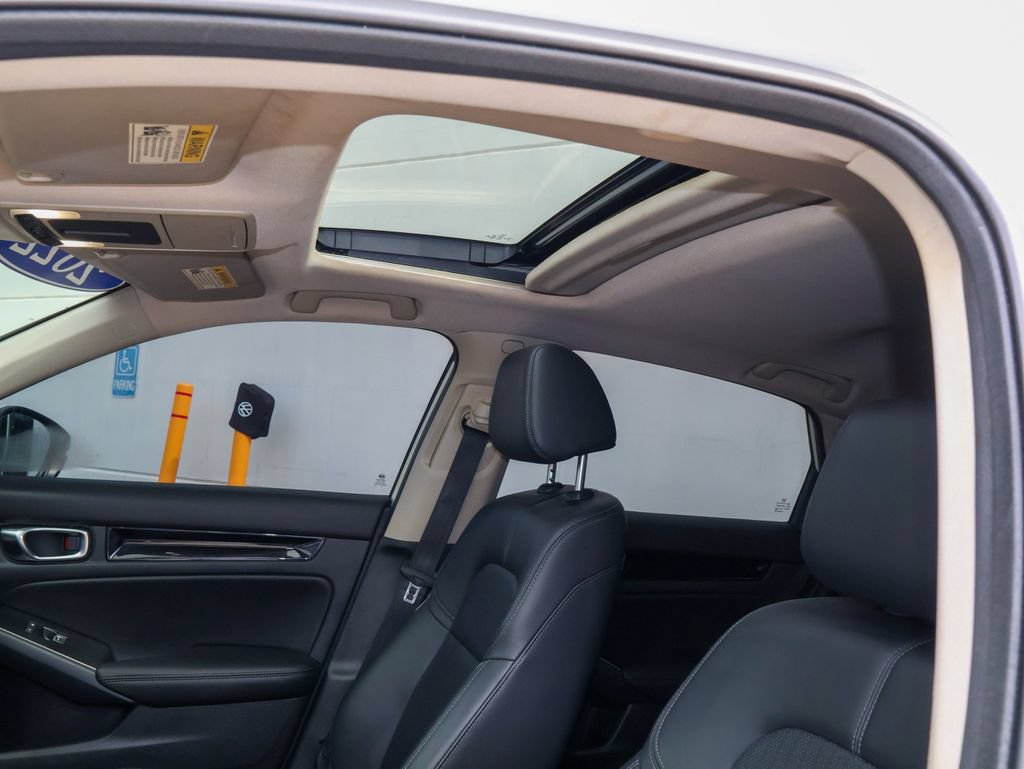 Used 2022 Honda Civic Touring image 12