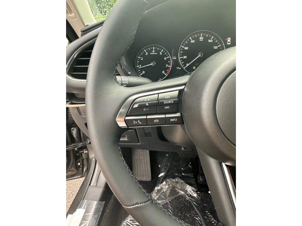 Used 2025 MAZDA MAZDA3 s image 19