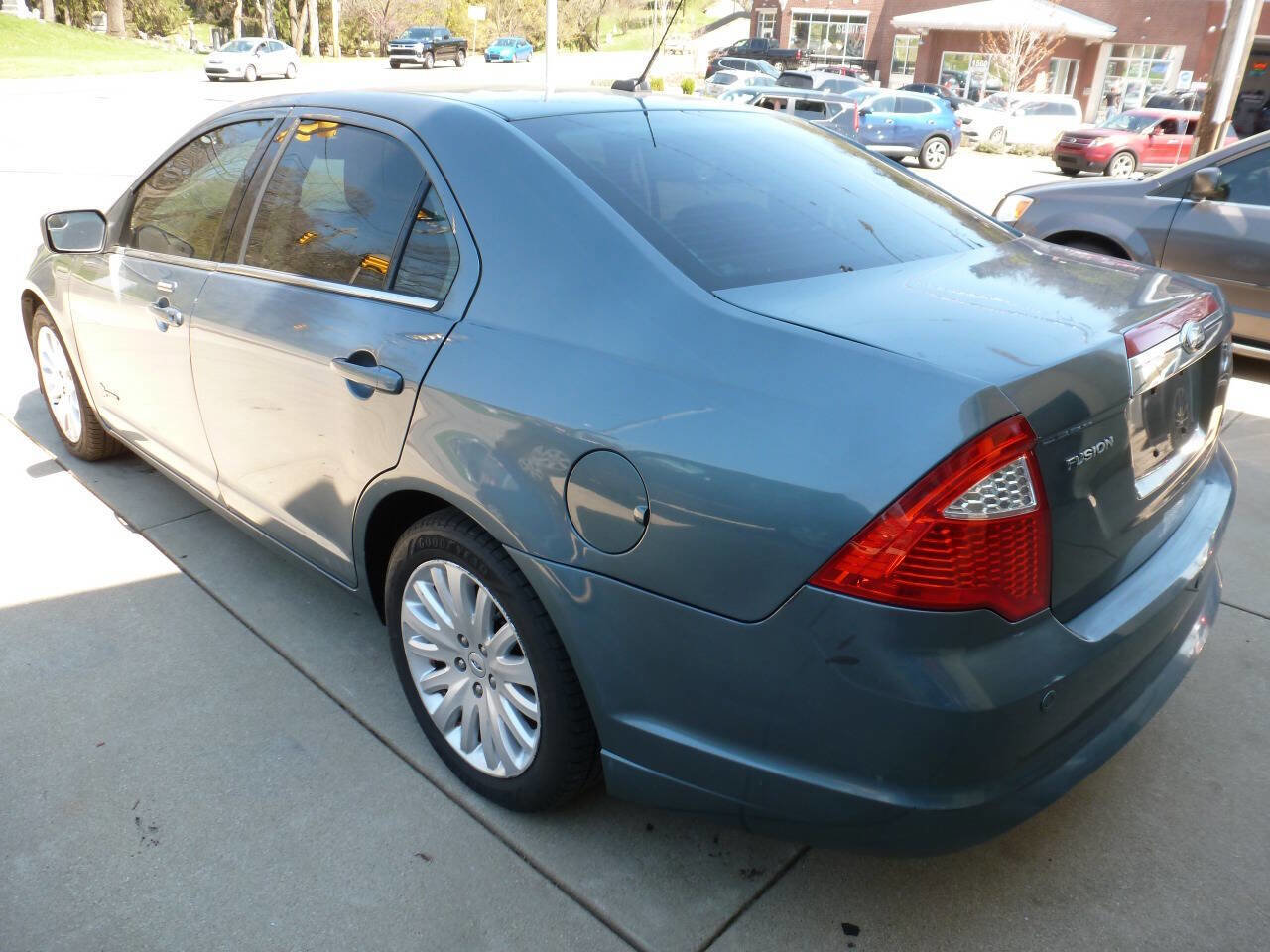 Used 2012 Ford Fusion Hybrid FWD image 3