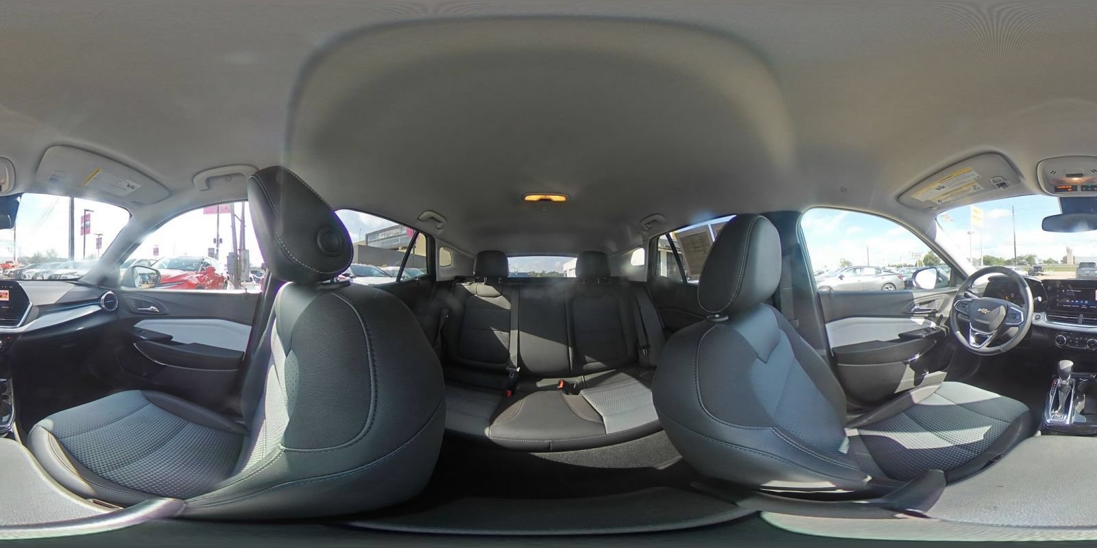 Used 2025 Chevrolet Trax LT w/ LT Convenience Package FWD image 41