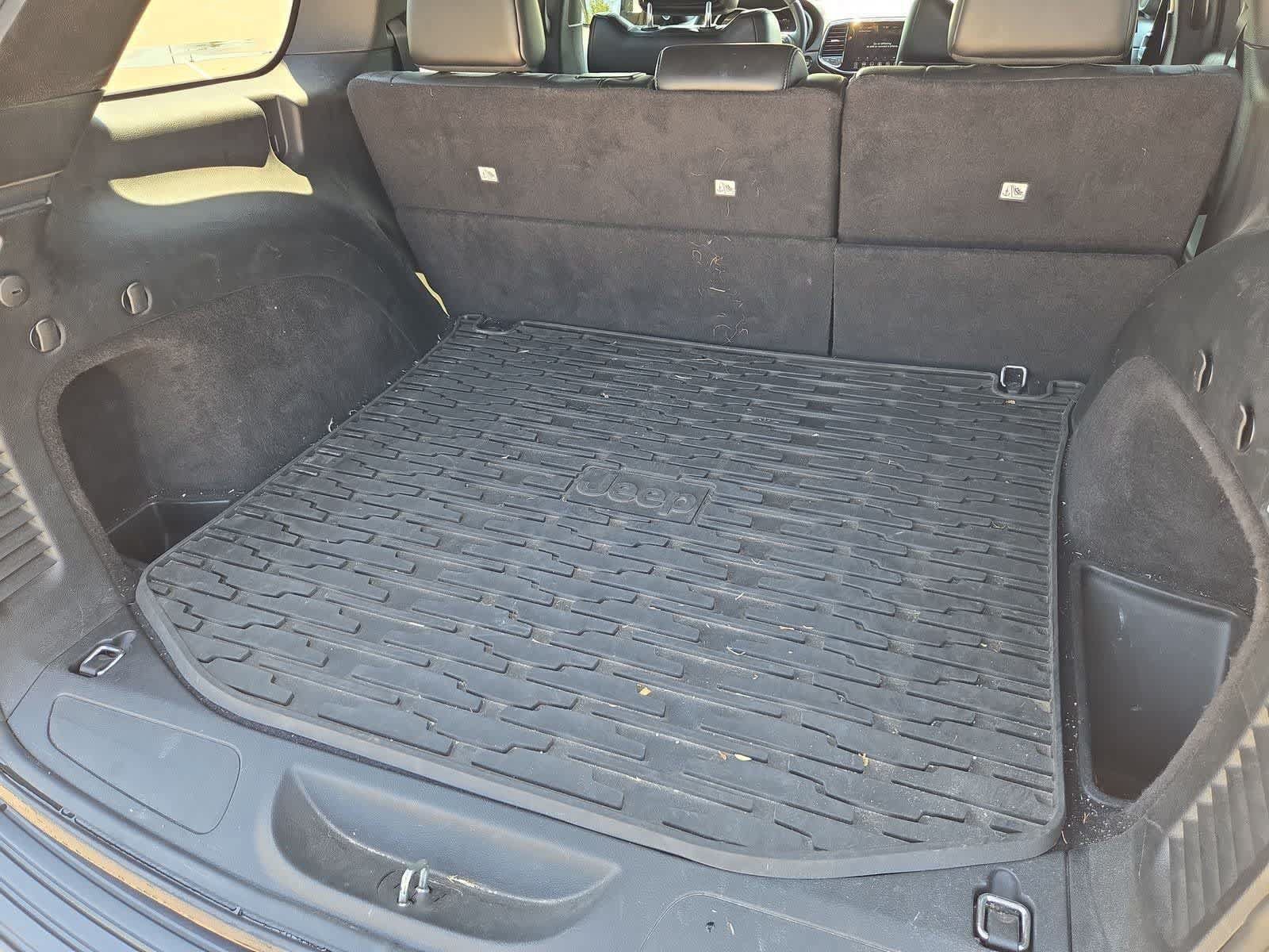 Used 2019 Jeep Grand Cherokee Altitude RWD image 32