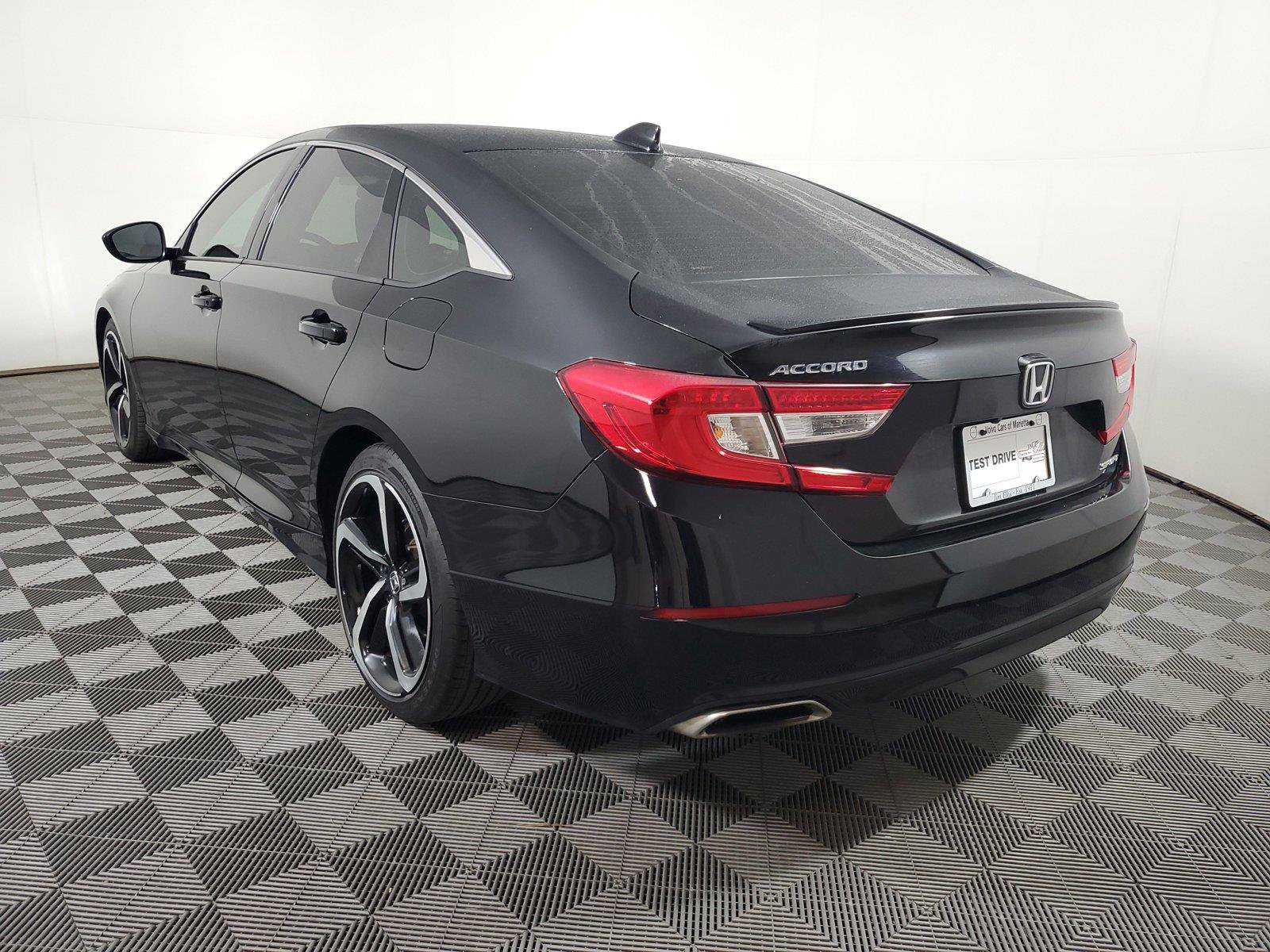 Used 2022 Honda Accord Sport image 4