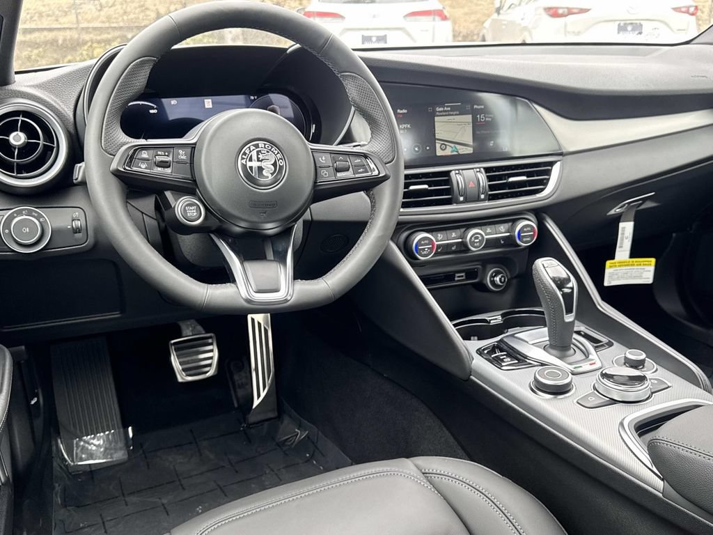 New 2026 Alfa Romeo Giulia w/ Driving Assist Package RWD image 6