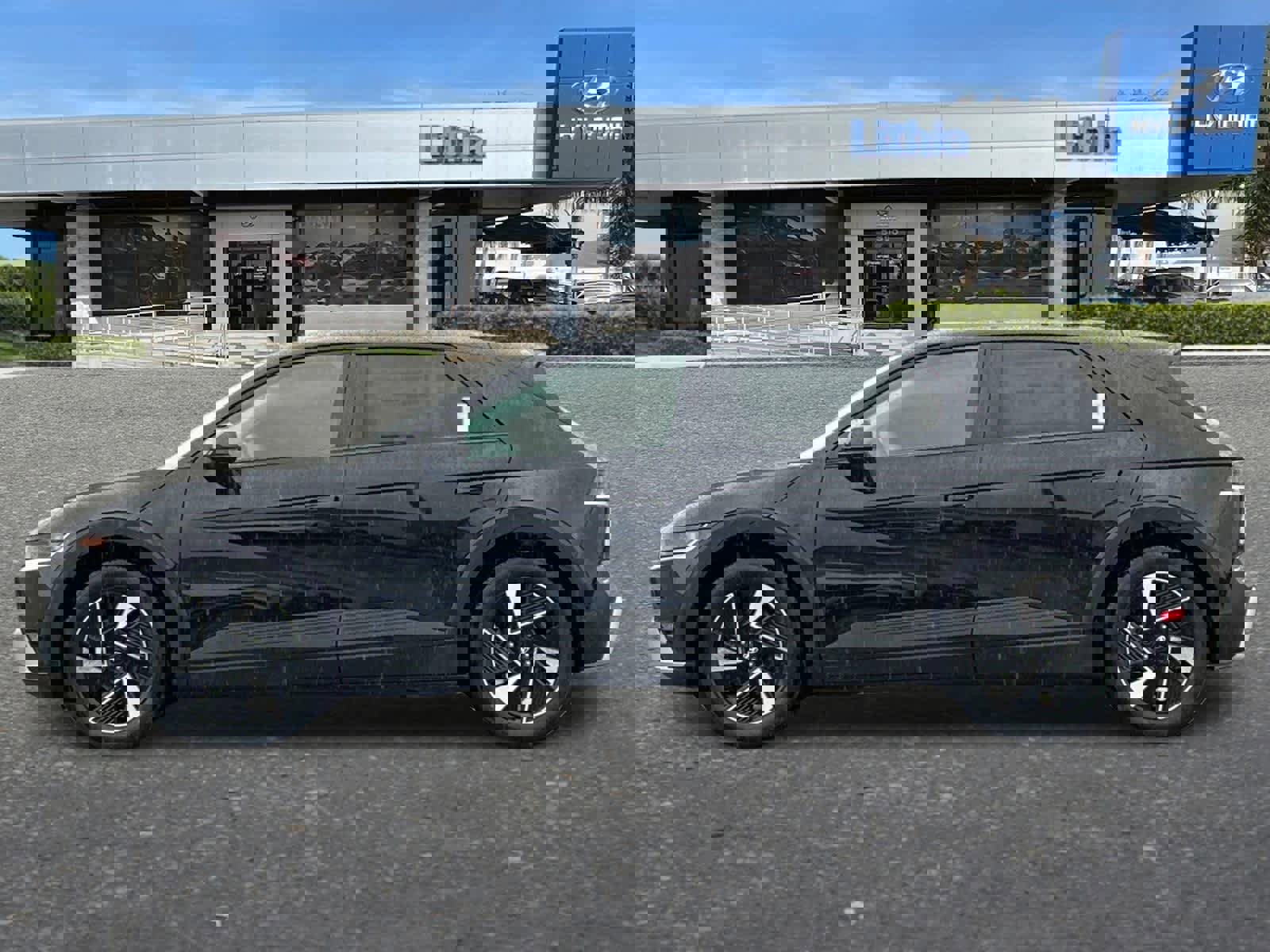 New 2025 Hyundai Ioniq 5 SE image 5