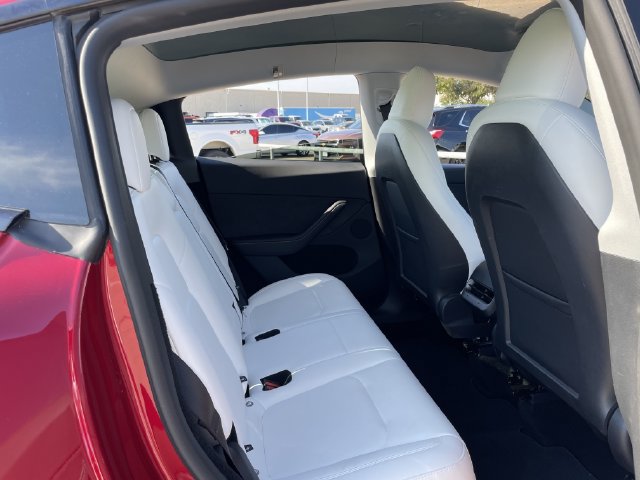 Used 2025 Tesla Model Y Long Range RWD image 23