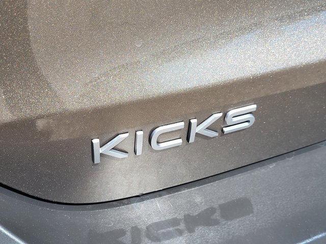 Certified 2025 Nissan Kicks SV image 7
