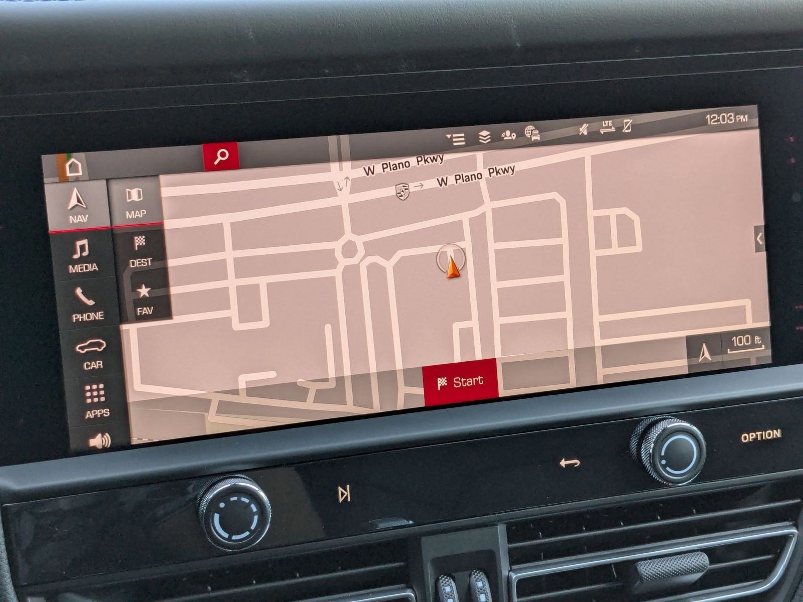 New 2026 Porsche Macan image 18