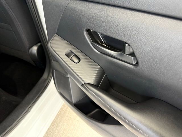 Used 2024 Nissan Sentra SV FWD image 23