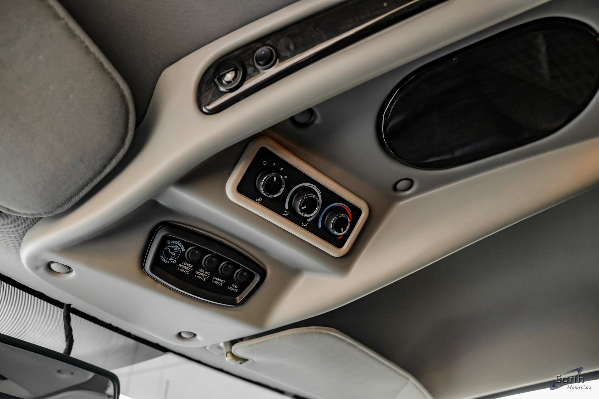 Used 2023 Chevrolet Express 2500 image 38