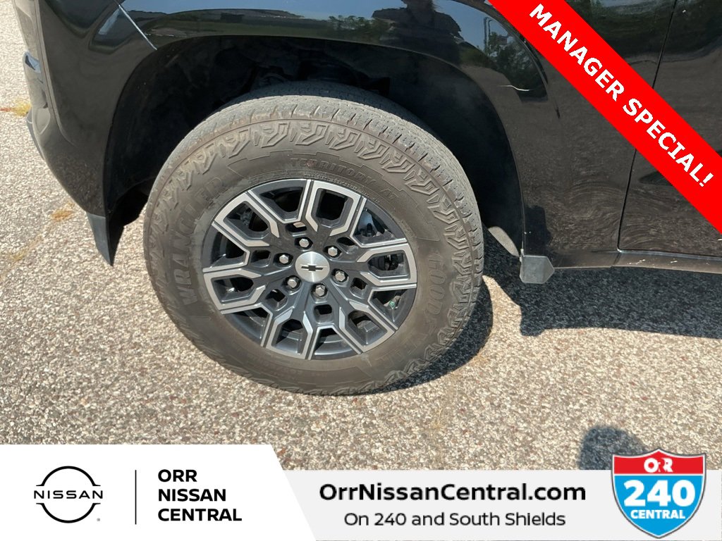Used 2023 Chevrolet Colorado Z71 w/ Z71 Convenience Package 2 image 9