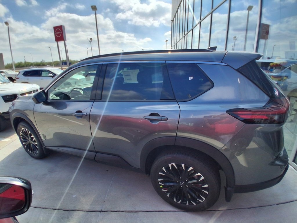 New 2026 Nissan Rogue SV image 4