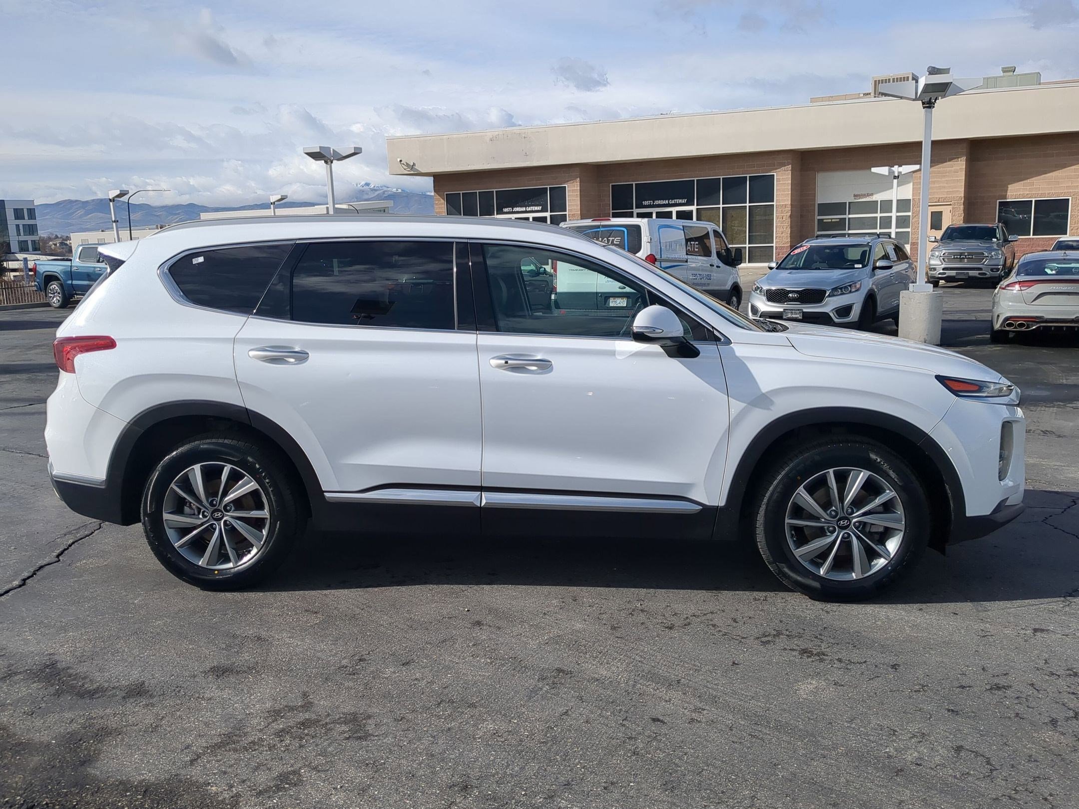Used 2019 Hyundai Santa Fe Limited image 6