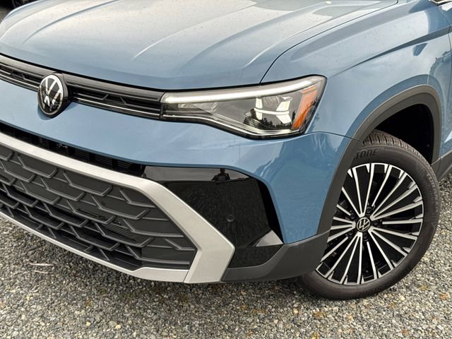 New 2026 Volkswagen Taos SE image 8