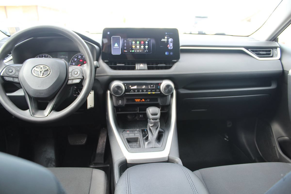 Used 2019 Toyota RAV4 LE w/ Carpet Mat Package FWD image 29