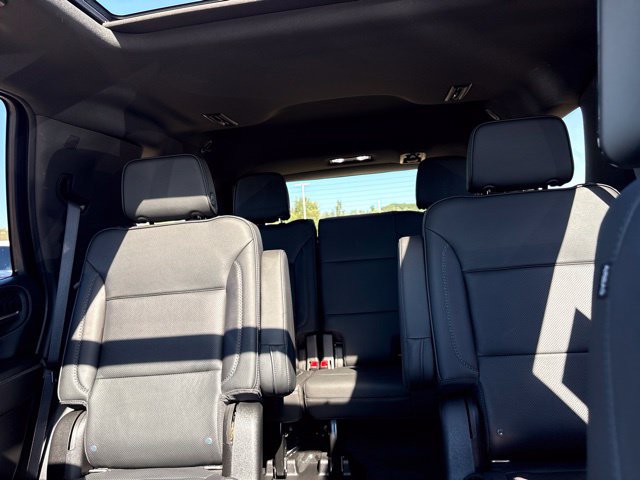 Used 2021 GMC Yukon Denali w/ Denali Premium Package AWD/4WD image 29