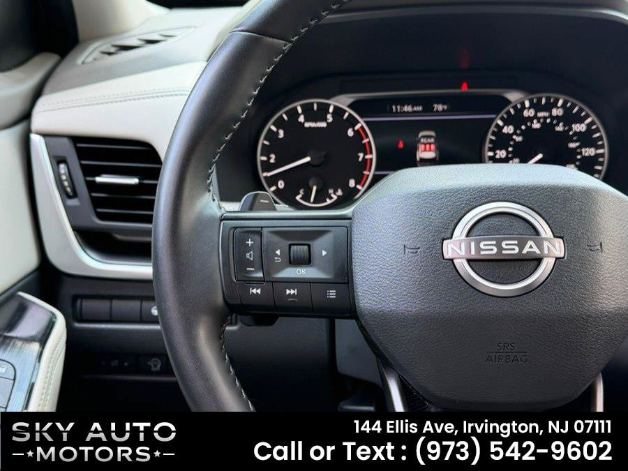 Used 2025 Nissan Rogue SV AWD/4WD image 7