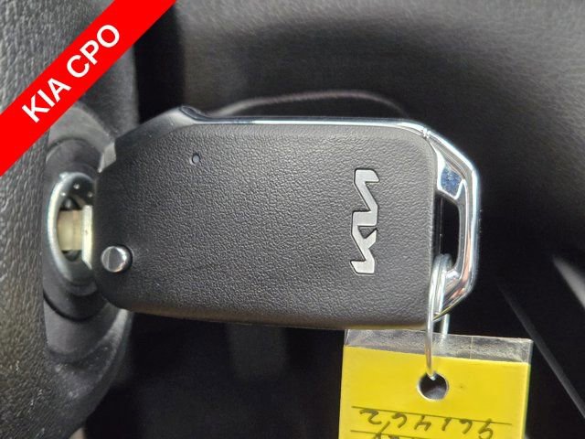 Certified 2025 Kia Soul LX w/ LX Technology Package FWD image 21