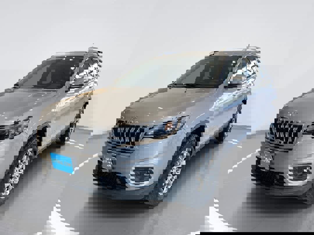 Used 2019 Jeep Cherokee Latitude Plus image 1