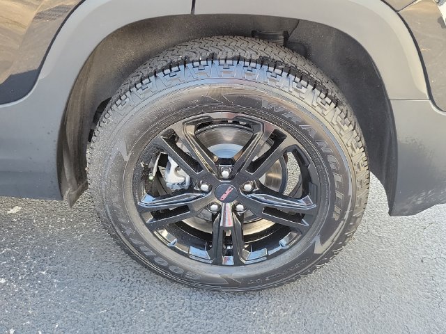 Used 2024 GMC Terrain AT4 w/ Tech Package AWD/4WD image 8
