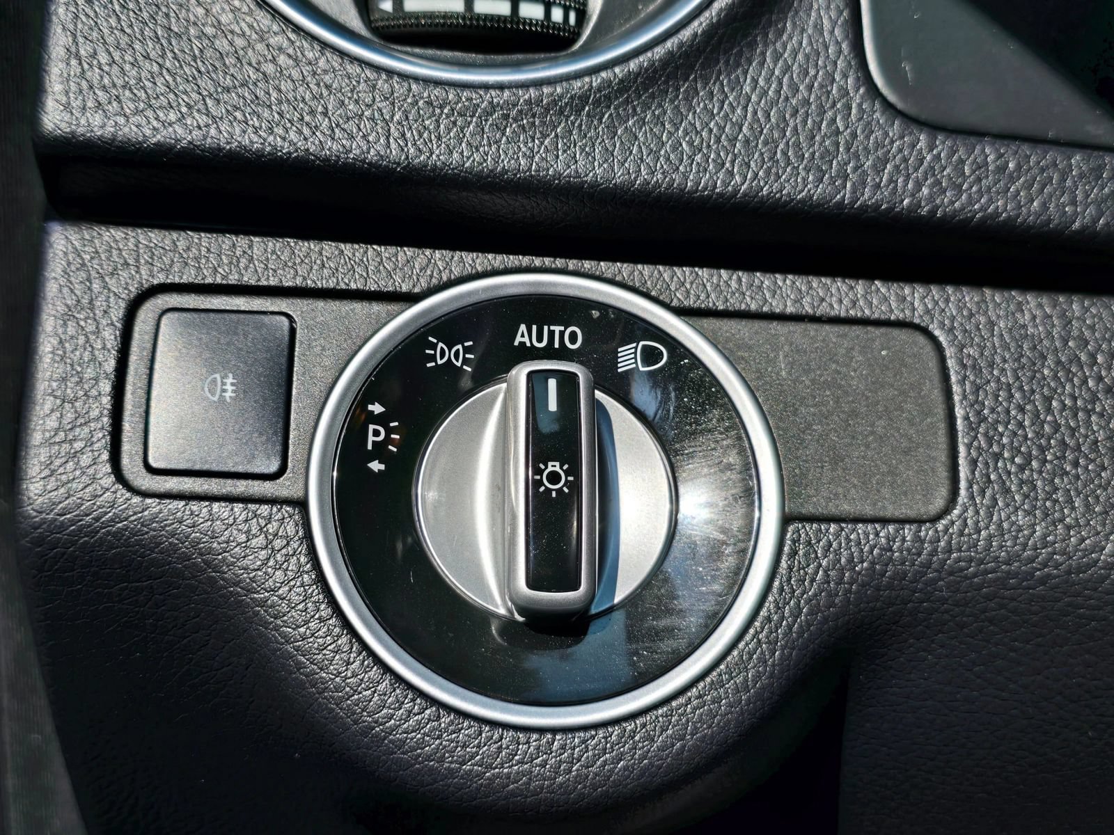 Used 2013 Mercedes-Benz C 300 4MATIC Sedan image 26