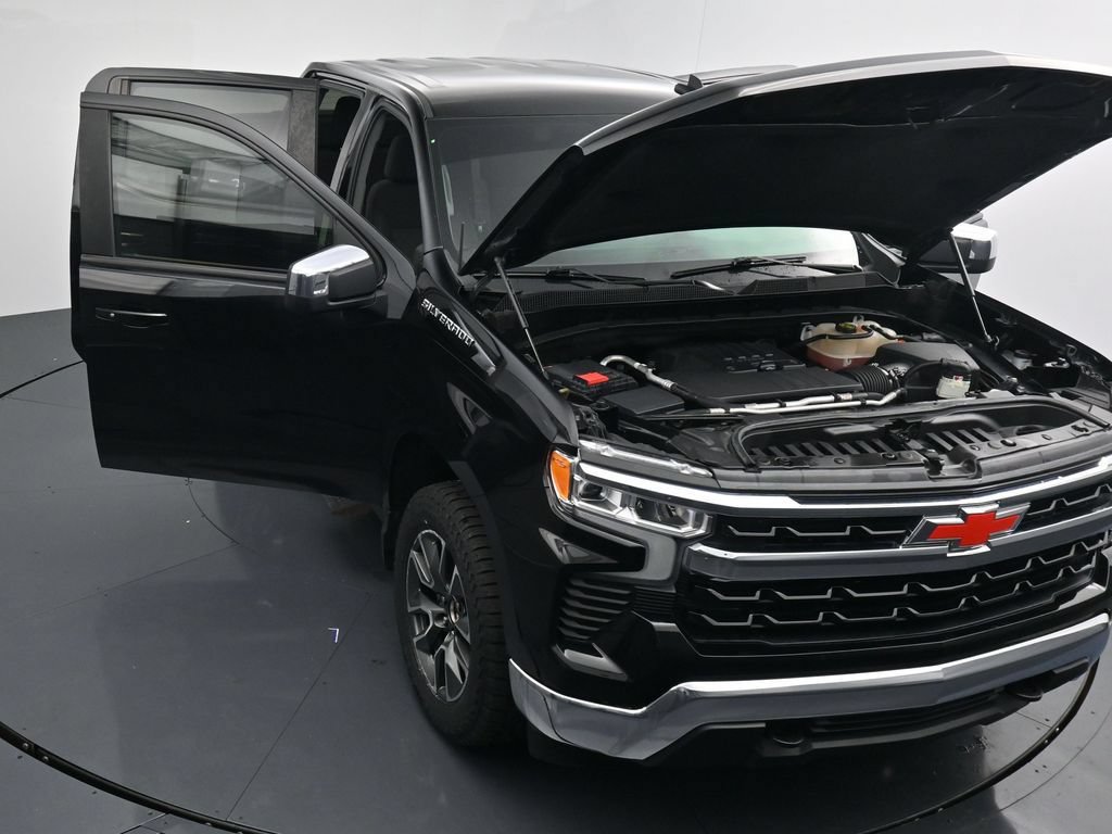 Used 2022 Chevrolet Silverado 1500 LT AWD/4WD image 39