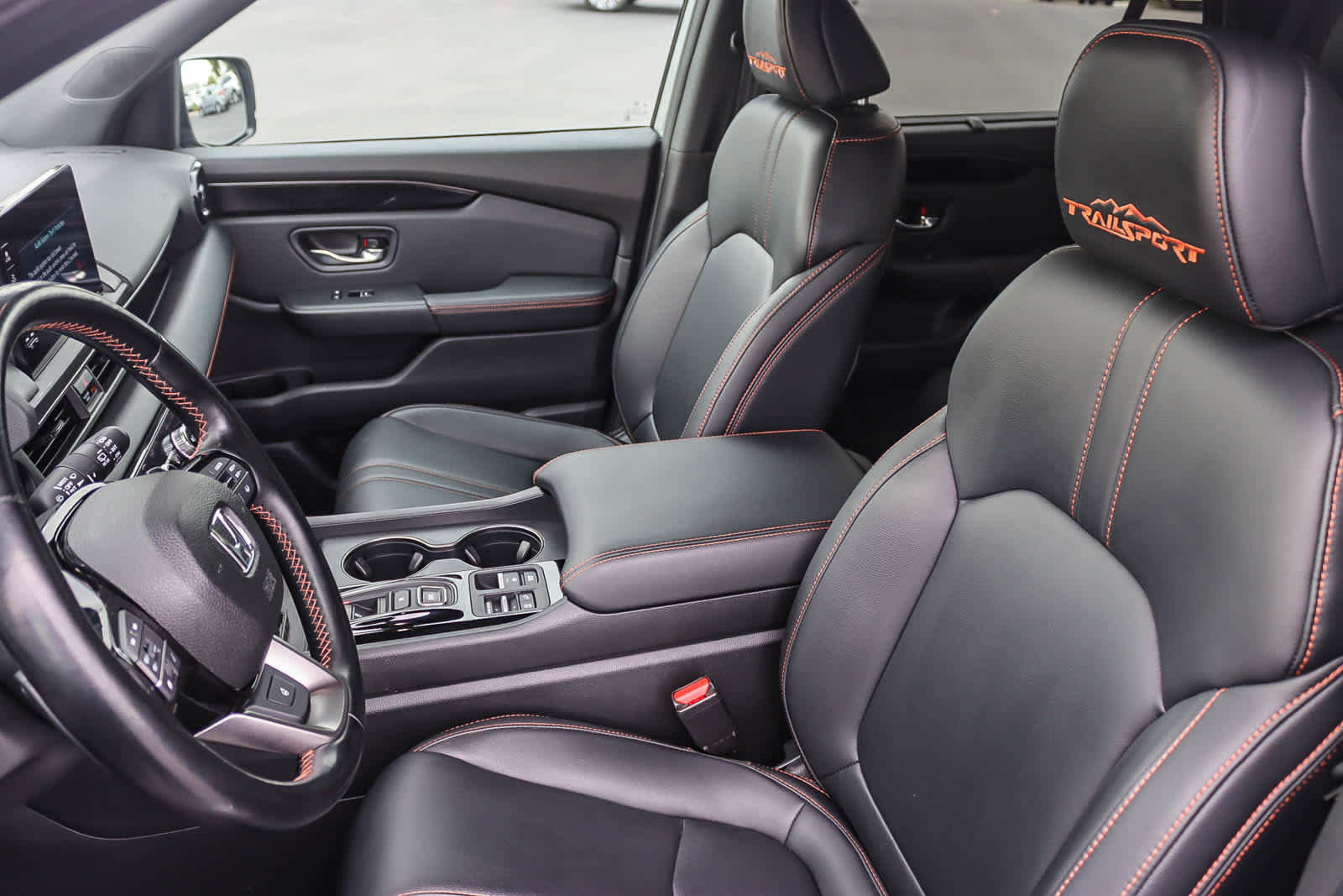 Used 2023 Honda Pilot TrailSport image 16