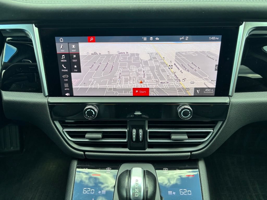 Certified 2023 Porsche Macan S AWD/4WD image 31