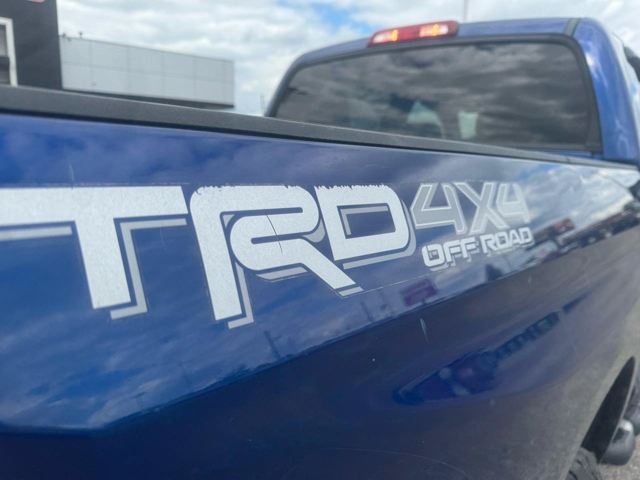 Used 2015 Toyota Tundra SR5 w/ TRD Off Road Package AWD/4WD image 44