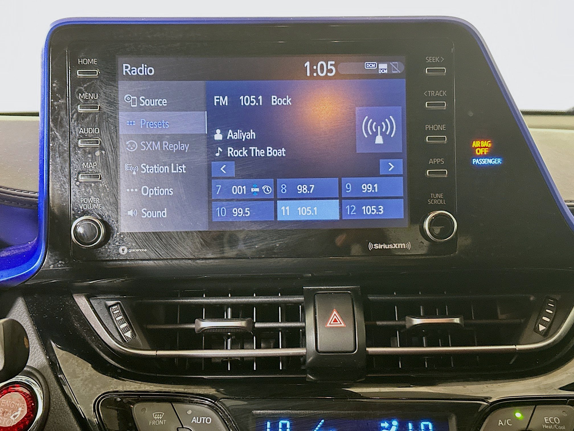 Used 2021 Toyota C-HR XLE FWD image 24