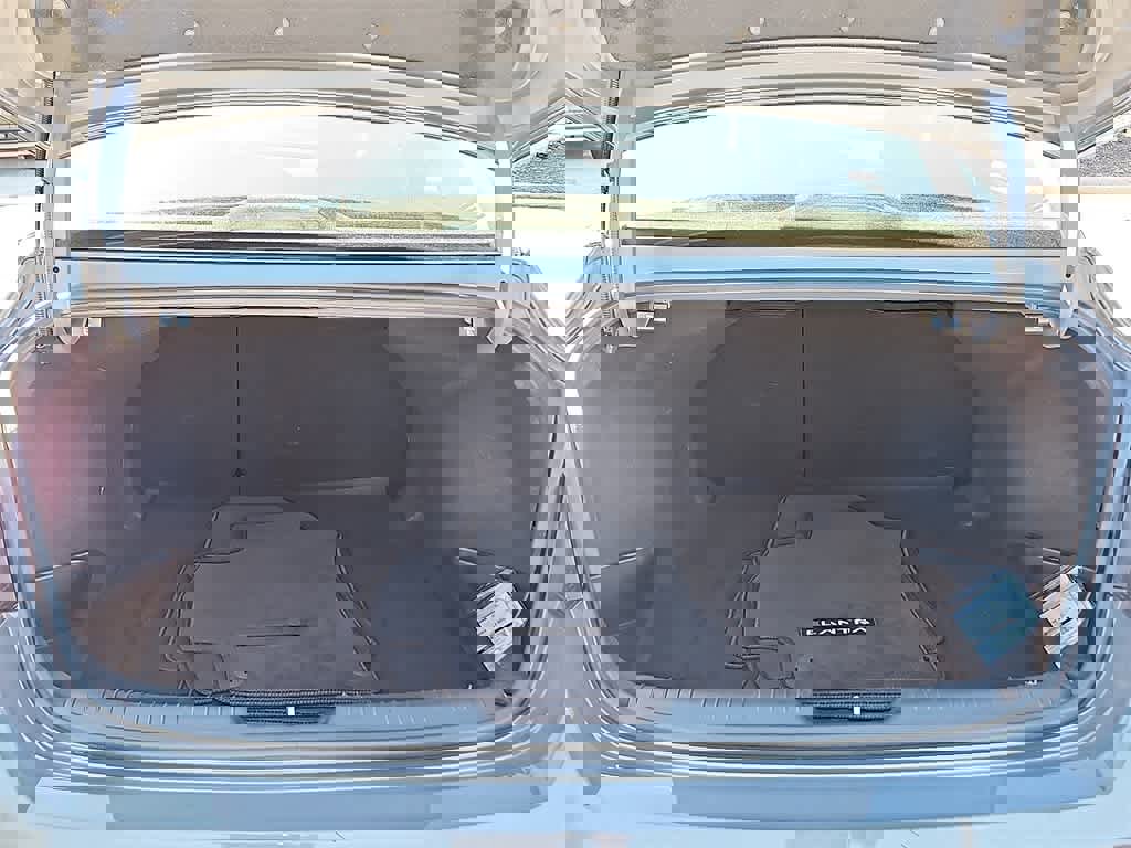 Certified 2024 Hyundai Elantra SEL w/ Convenience Package image 28