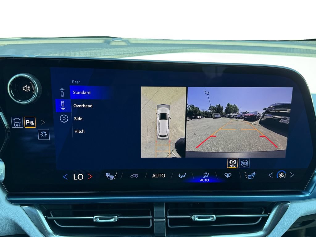 New 2026 Chevrolet Equinox EV LT AWD/4WD image 15